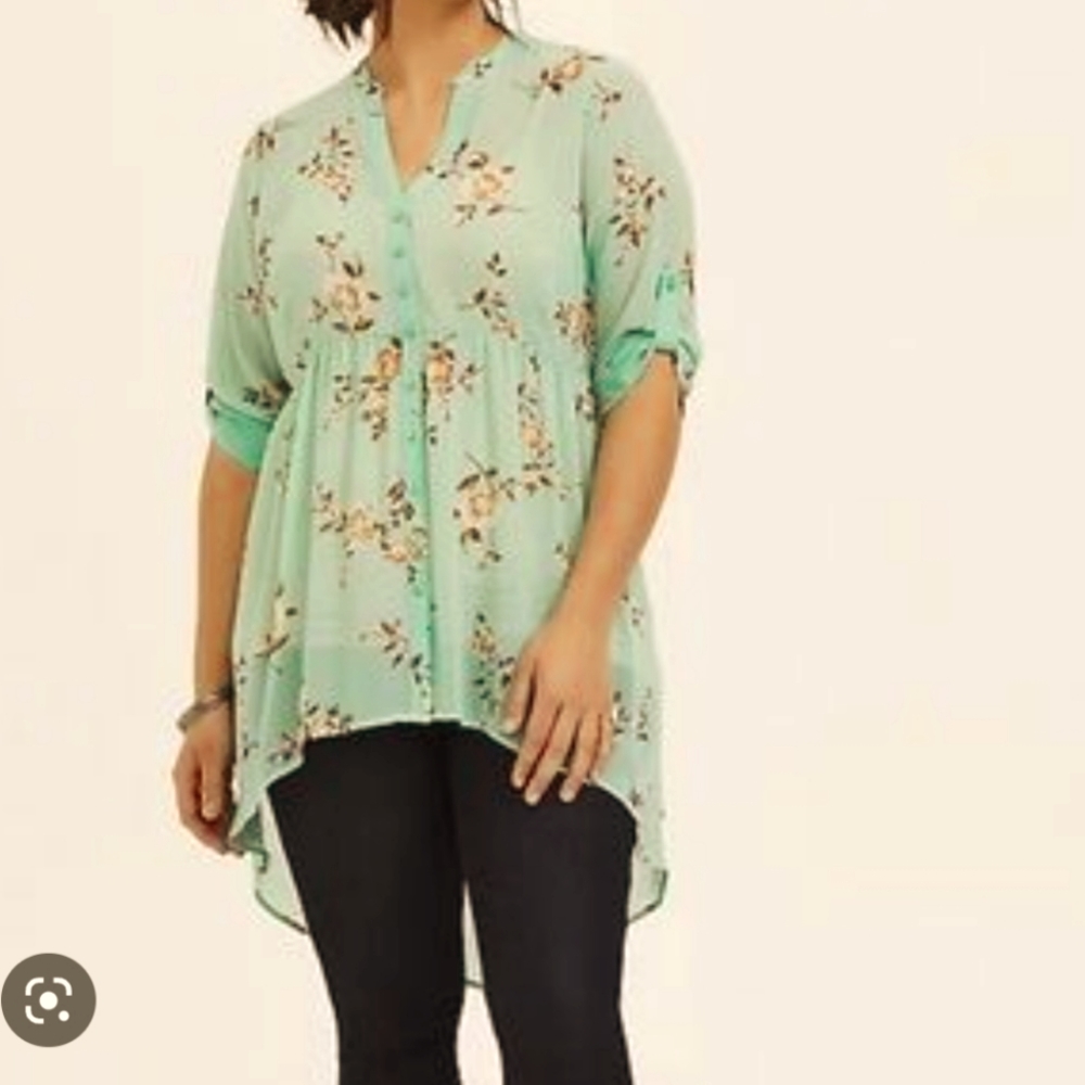 Torrid high low top